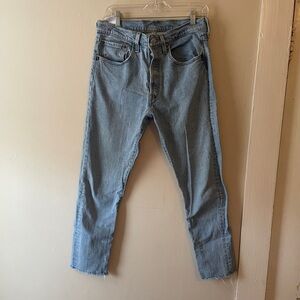 Levi’s 501 slim leg- frayed light wash